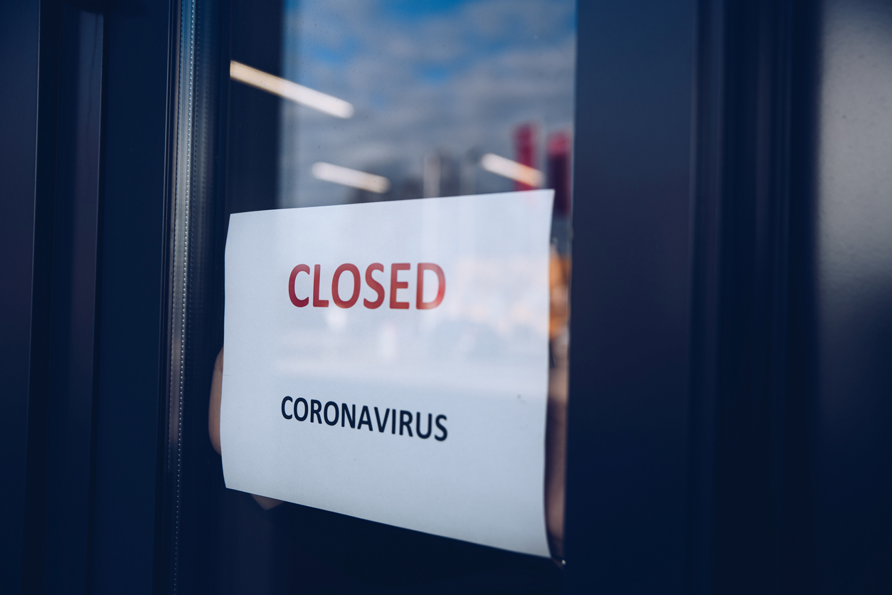 Closed coronavirus business sign 
