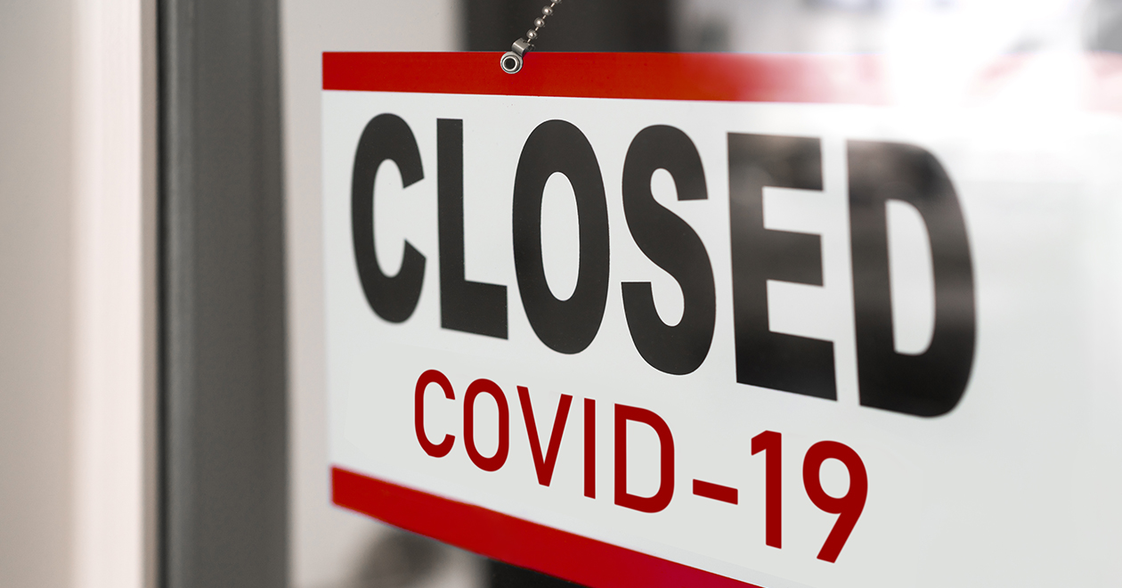 Closed Covid-19 sign